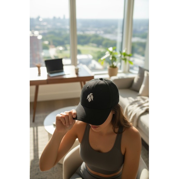Gorra Negra Essentials MUNIN | Gorra minimalista ajustable